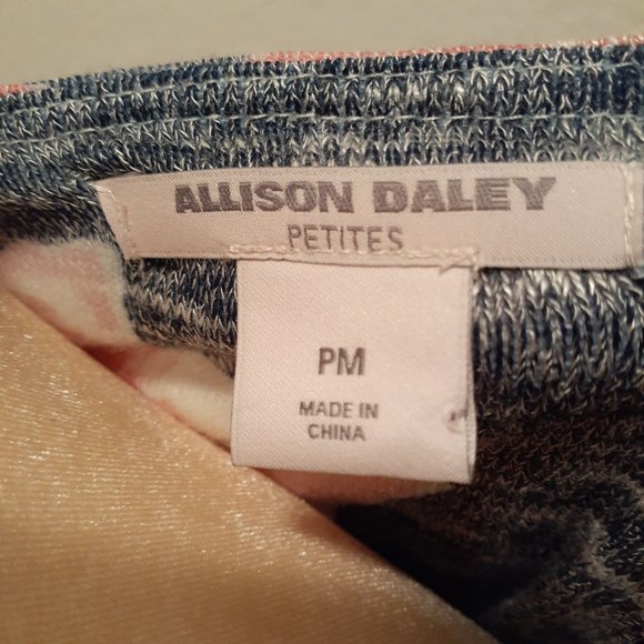 Allison Daley Floral Blue Coral Lightweight Sweater Shirt - Size Petite Medium - Picture 6 of 7